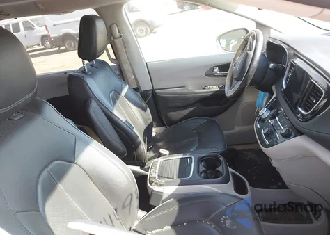 2018 Chrysler Pacifica Limited z USA, uszkodzony, nr VIN 2C4RC1GG5JR258190